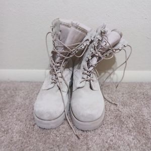 TAN CONDOR BOOTS NEW